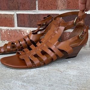 🎈Guess gladiator sandal wedges